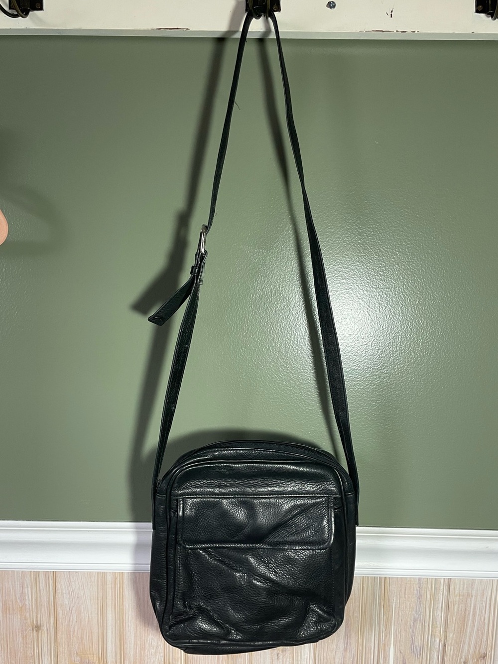 VTG Wilsons Leather Black Leather Crossbody Bag